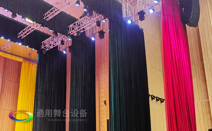 遷換場景、揭示活動主體、渲染演出氣氛、提升演出效果——舞臺幕布、泰州舞臺吊桿