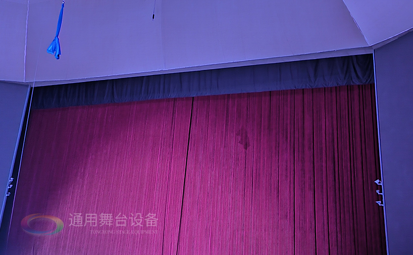 通用舞臺設(shè)備助力某景區(qū)演藝廣場舞臺吊桿、設(shè)備等升級！有效提升景區(qū)演藝安全保障與舞美效果！